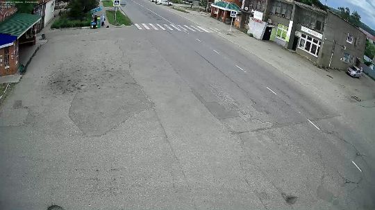 Камера у пешеходного перехода на ул.Ворошилова, возле поликлиники